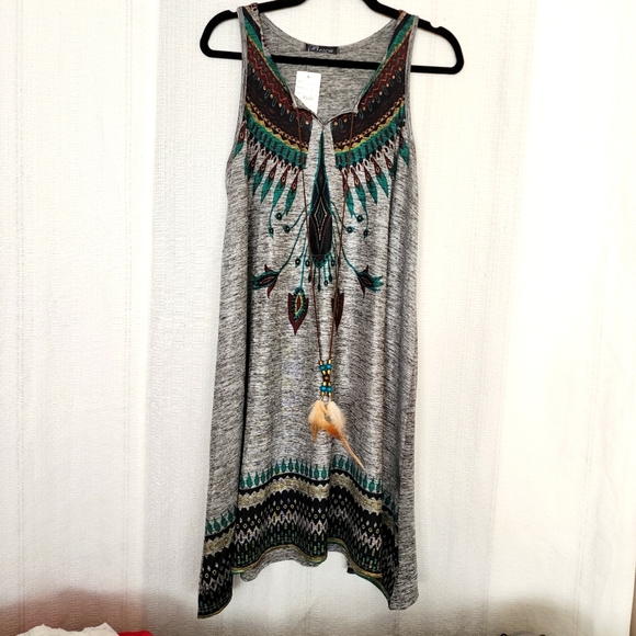 NWT NATIVE INSPIRED SHIFT DRESS WITH FEATHER/BEADS BY BESCA - SIZE MEDIUM - Picture 1 of 8